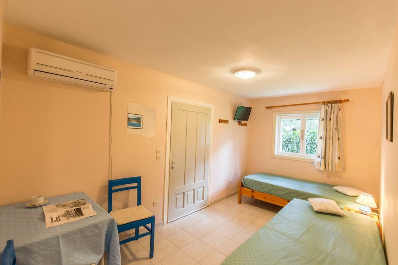 Ormos Drepanou Apartments Lygia  Bagian luar foto